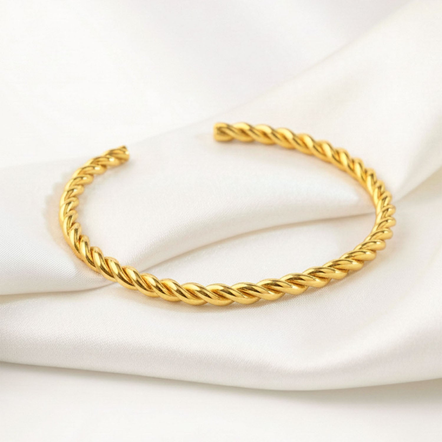 W Premium Jewellery Bracelet Spiral Gold
