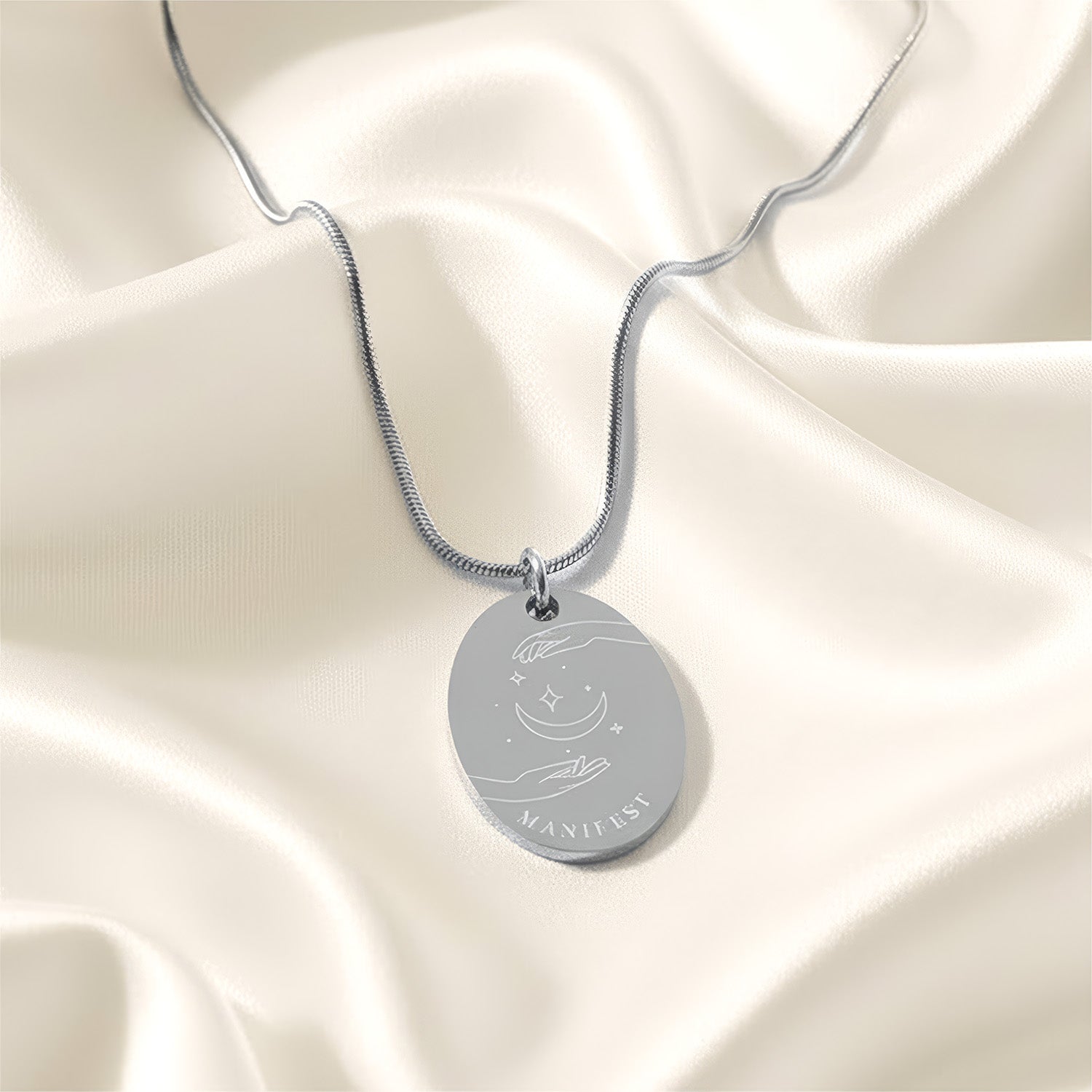 Manifest Oval Necklace Silver