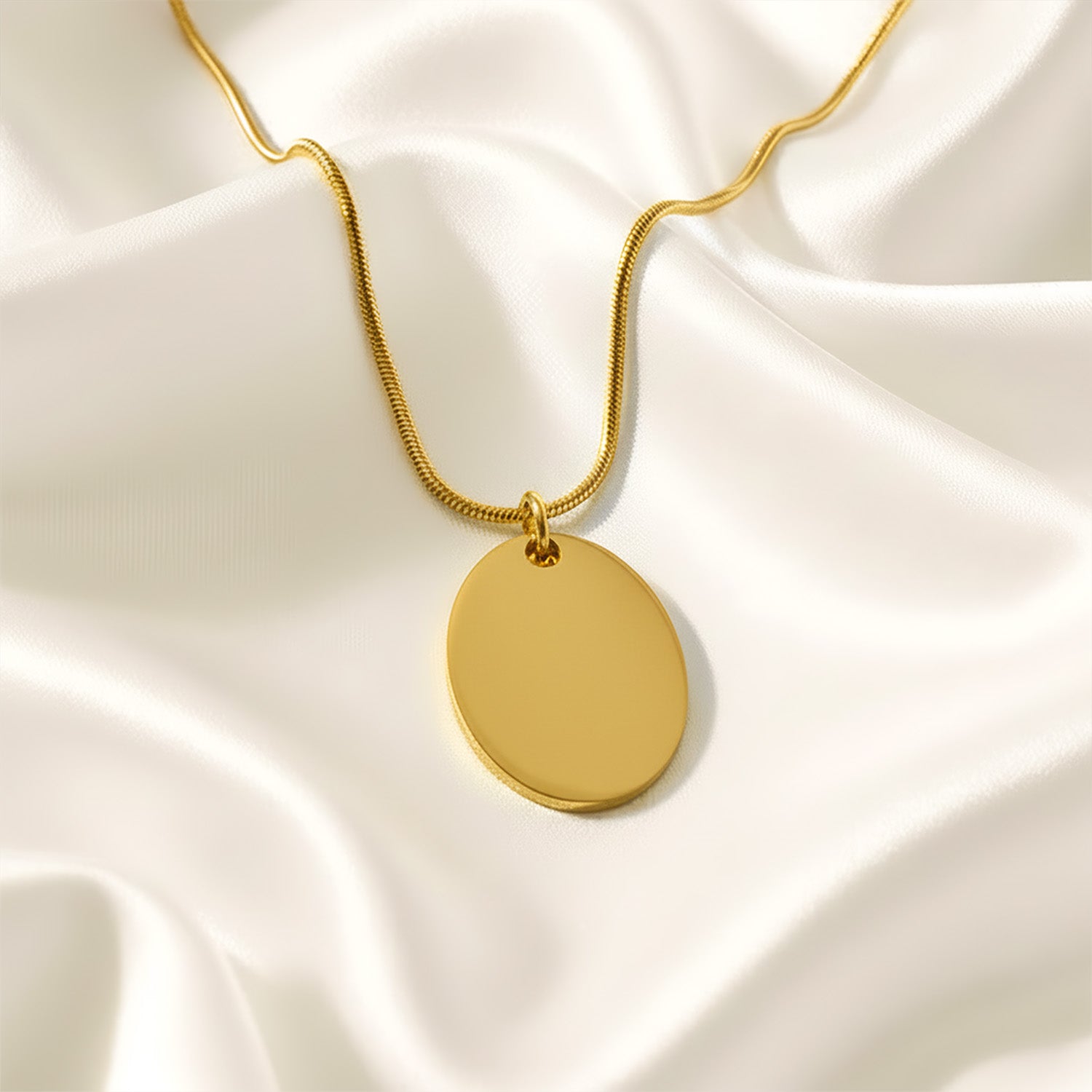 Oval Necklace Gold