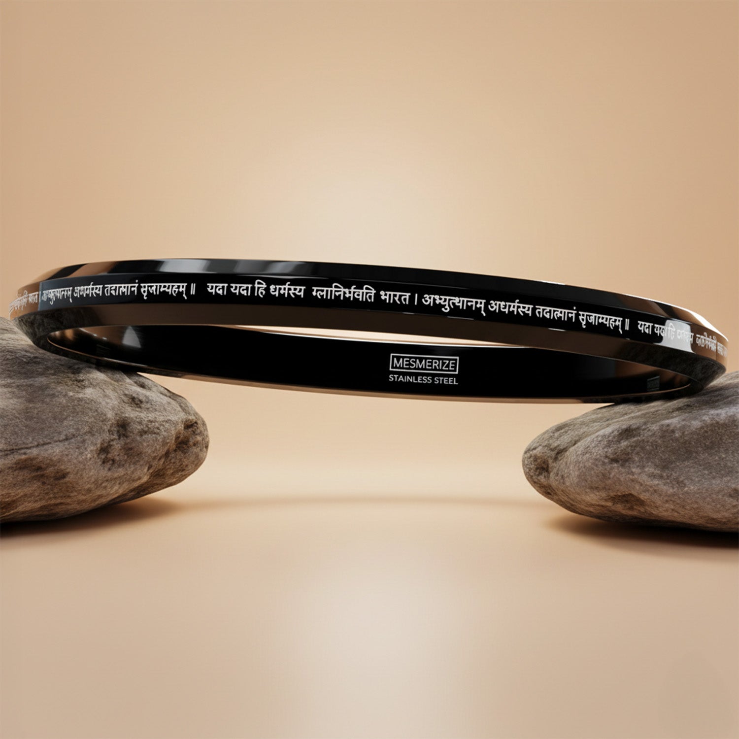 Yada Yada Hi Dharmasya Mahabharat MicroCarved Round Kada Black