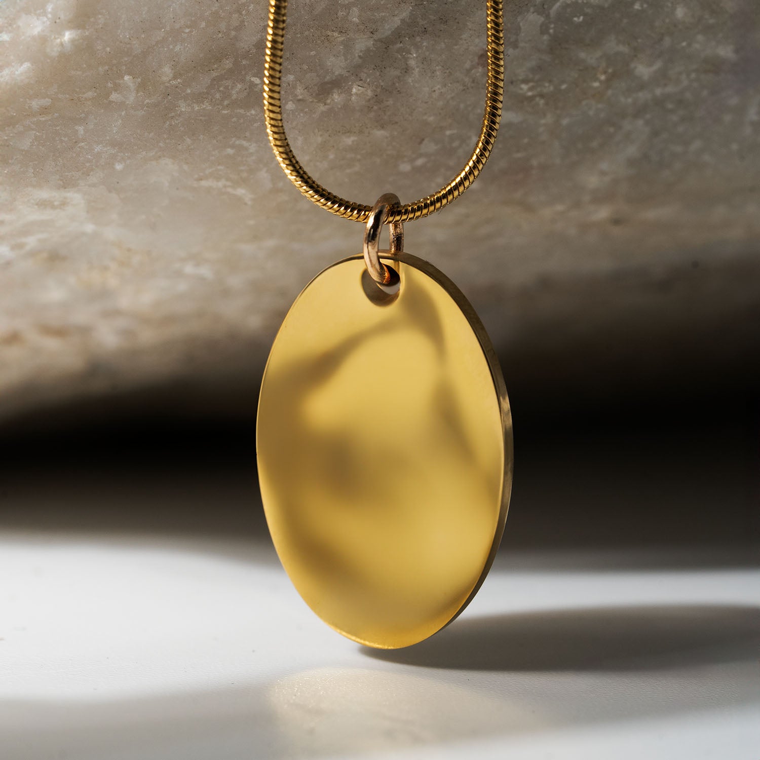 Oval Necklace Gold